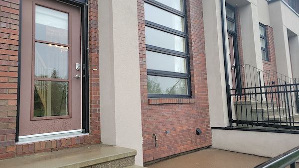 Calgary 2 bedrooms Townhouse for rent. Property photo: 490368-2