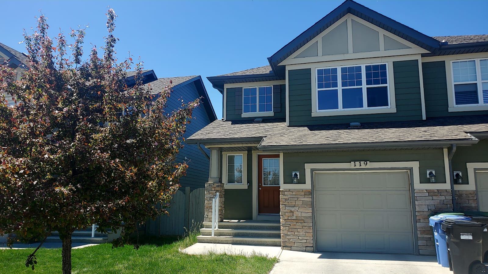Calgary 3 bedrooms Duplex for rent. Property photo: 490691-1