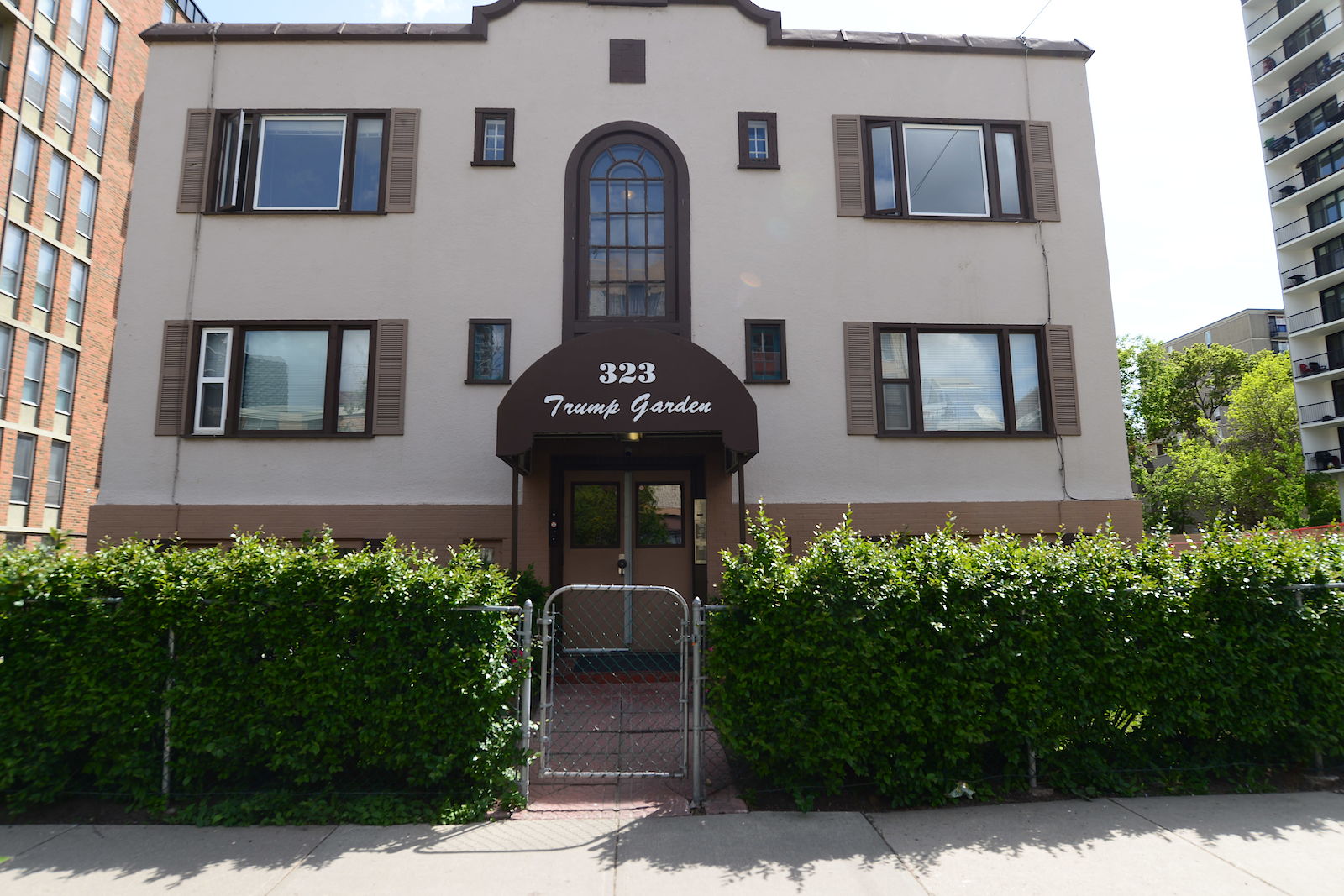 Calgary studio Apartment for rent. Property photo: 491243-1