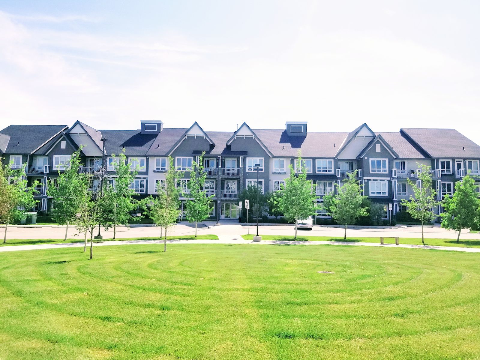 Calgary 2 bedrooms Condo Unit for rent. Property photo: 491999-1