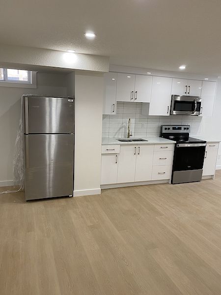 Calgary 1 bedroom Basement for rent. Property photo: 492349-3