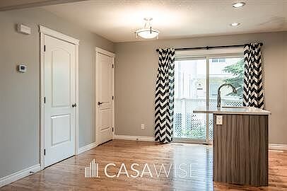 Edmonton 2 + Den bedrooms Townhouse for rent. Property photo: 492800-3