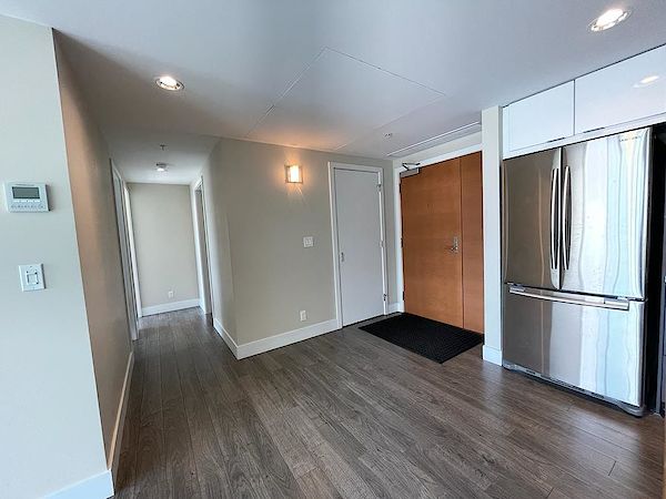 Calgary 2 bedrooms Condo Unit for rent. Property photo: 492838-3