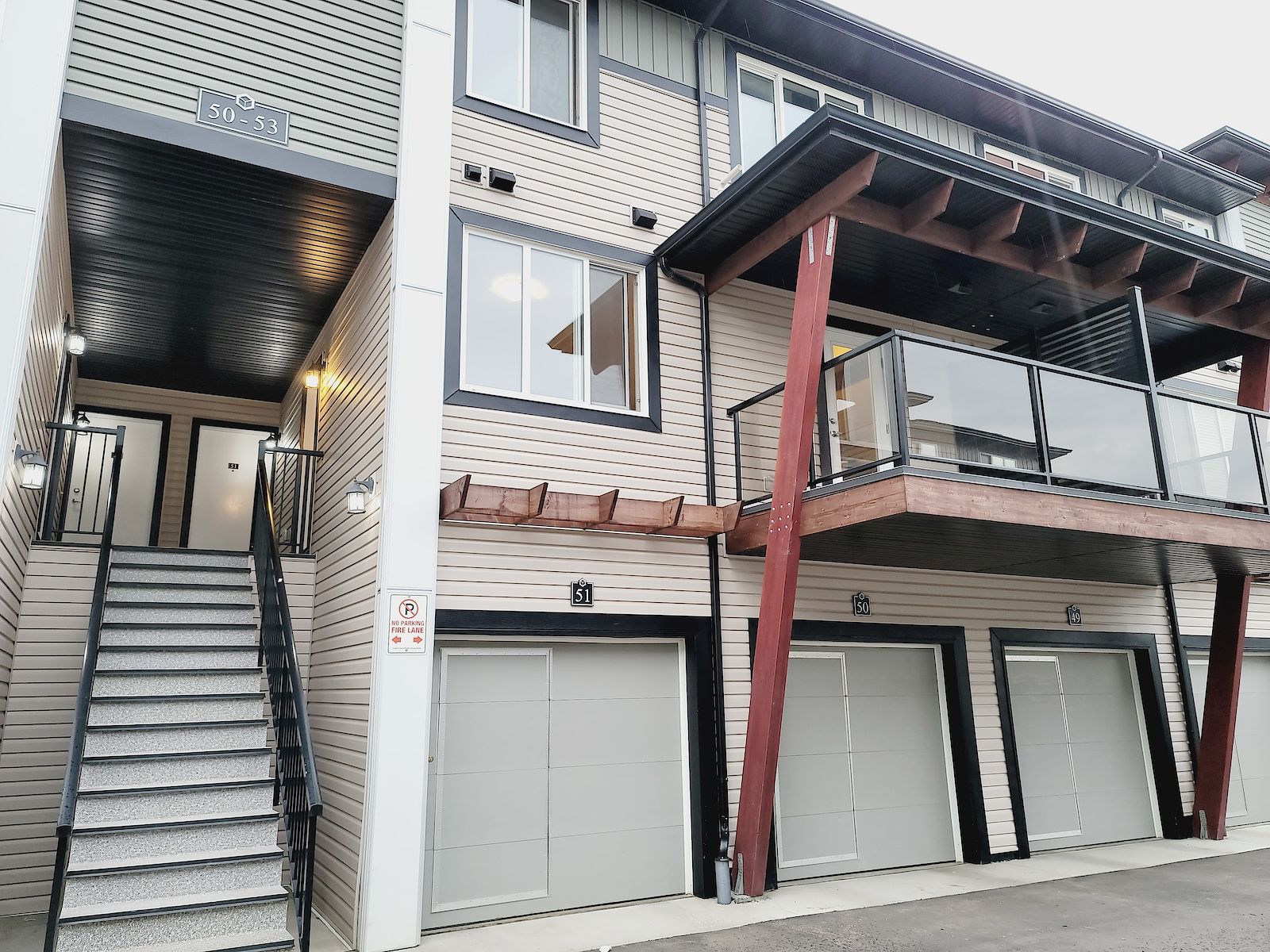 Edmonton 2 bedrooms Townhouse for rent. Property photo: 493061-1