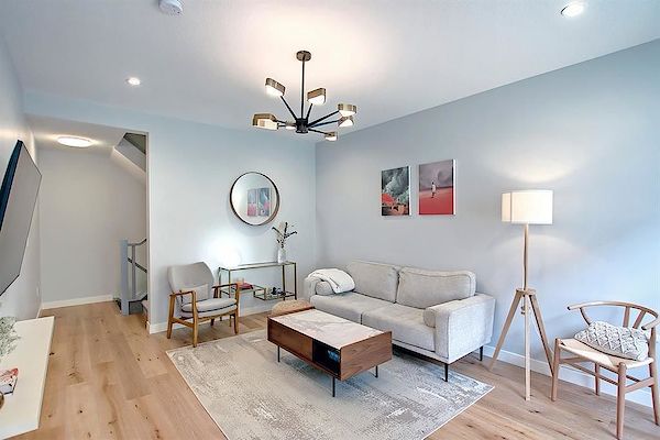 Calgary 2 bedrooms Townhouse for rent. Property photo: 493120-2