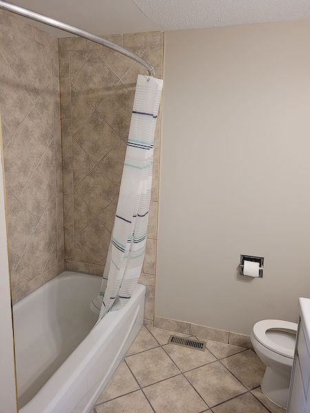 Calgary 2 bedrooms Main Floor for rent. Property photo: 493499-3