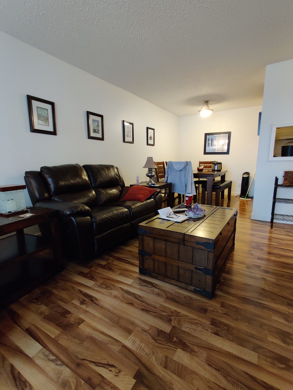 Calgary 2 bedrooms Apartment for rent. Property photo: 493802-1