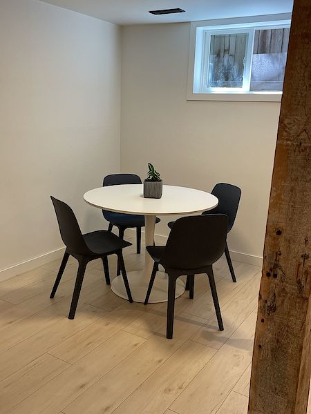 Calgary 1 bedroom Basement for rent. Property photo: 493977-2