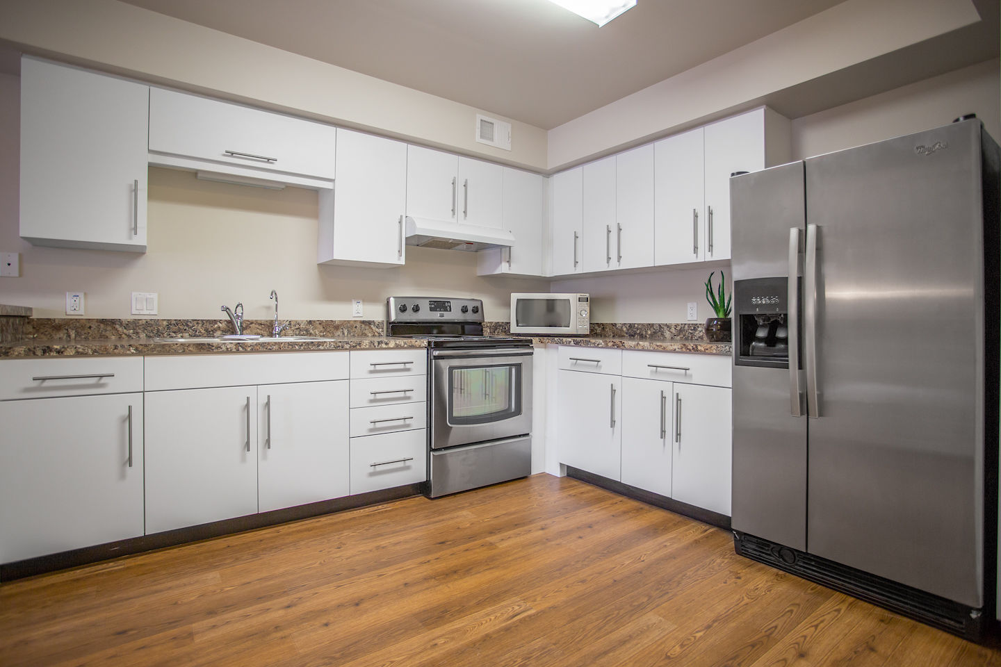 Regina 3 bedrooms Apartment for rent. Property photo: 494289-1