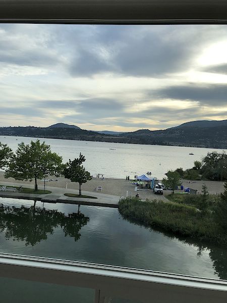 Kelowna 2 bedrooms Condo Unit for rent. Property photo: 494398-2