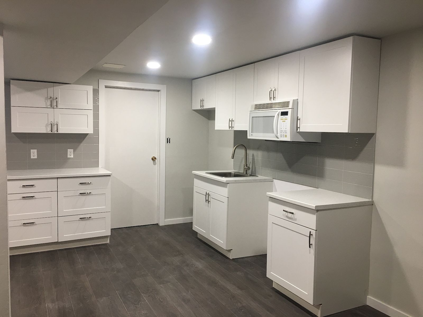 Calgary 1 bedroom Basement for rent. Property photo: 494550-1