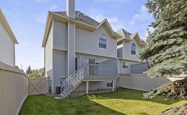 Edmonton 3 + Den bedrooms Townhouse for rent. Property photo: 495475-2