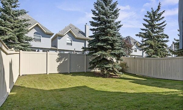 Edmonton 3 + Den bedrooms Townhouse for rent. Property photo: 495475-3