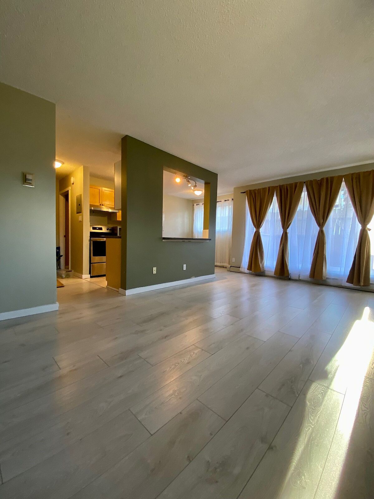 Edmonton 1 bedroom Apartment for rent. Property photo: 495969-1