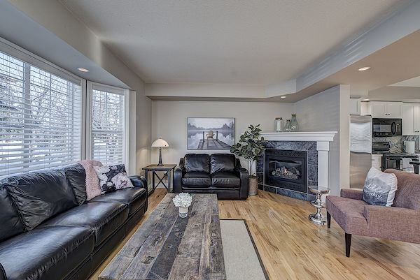 Calgary 3 bedrooms House for rent. Property photo: 49738-3