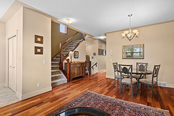 Calgary 3 + Den bedrooms House for rent. Property photo: 499547-2