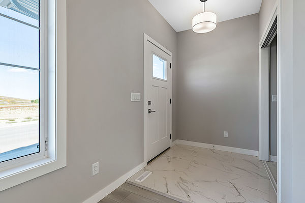 Calgary 3 bedrooms Main Floor for rent. Property photo: 502024-2