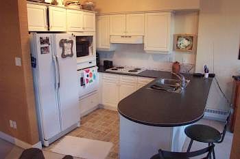 Calgary 1 bedroom Condo Unit for rent. Property photo: 5034-3