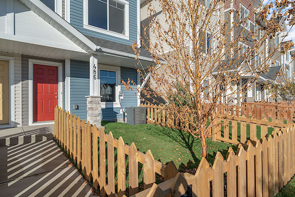 Airdrie 3 + Den bedrooms Townhouse for rent. Property photo: 505047-2