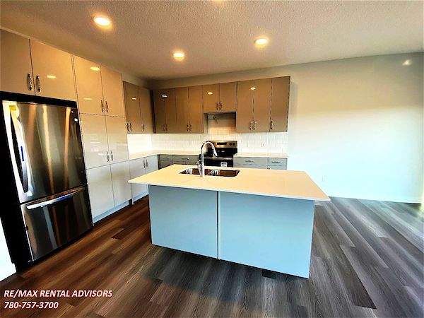 Edmonton 3 bedrooms House for rent. Property photo: 505295-3