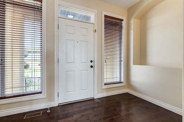 Calgary 4 + Den bedrooms House for rent. Property photo: 505336-3
