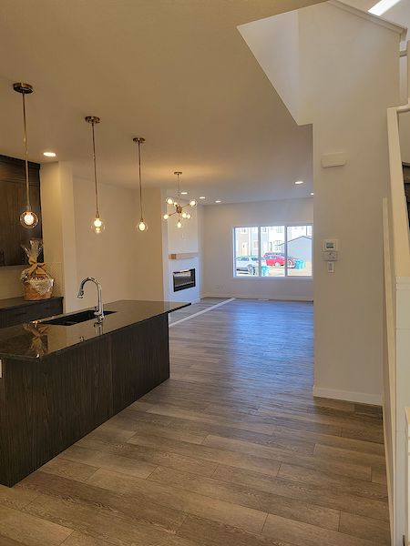 Calgary 3 + Den bedrooms Duplex for rent. Property photo: 505636-2