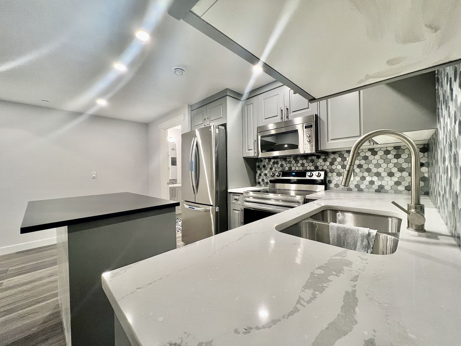 Calgary 2 bedrooms Basement for rent. Property photo: 505641-1