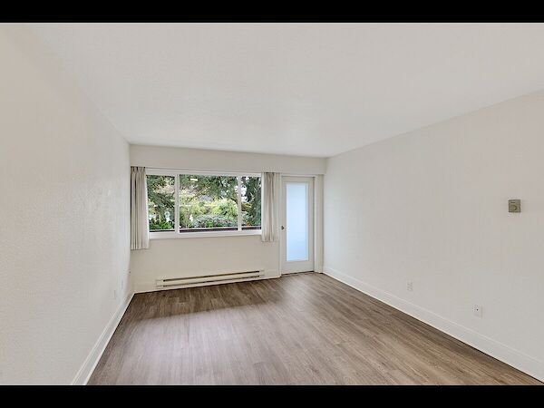 Victoria 1 bedroom Apartment for rent. Property photo: 506316-3
