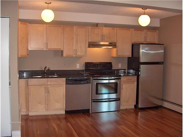 Calgary 1 bedroom Condo Unit for rent. Property photo: 507467-1