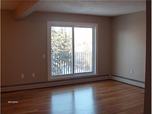 Calgary 1 bedroom Condo Unit for rent. Property photo: 507467-2