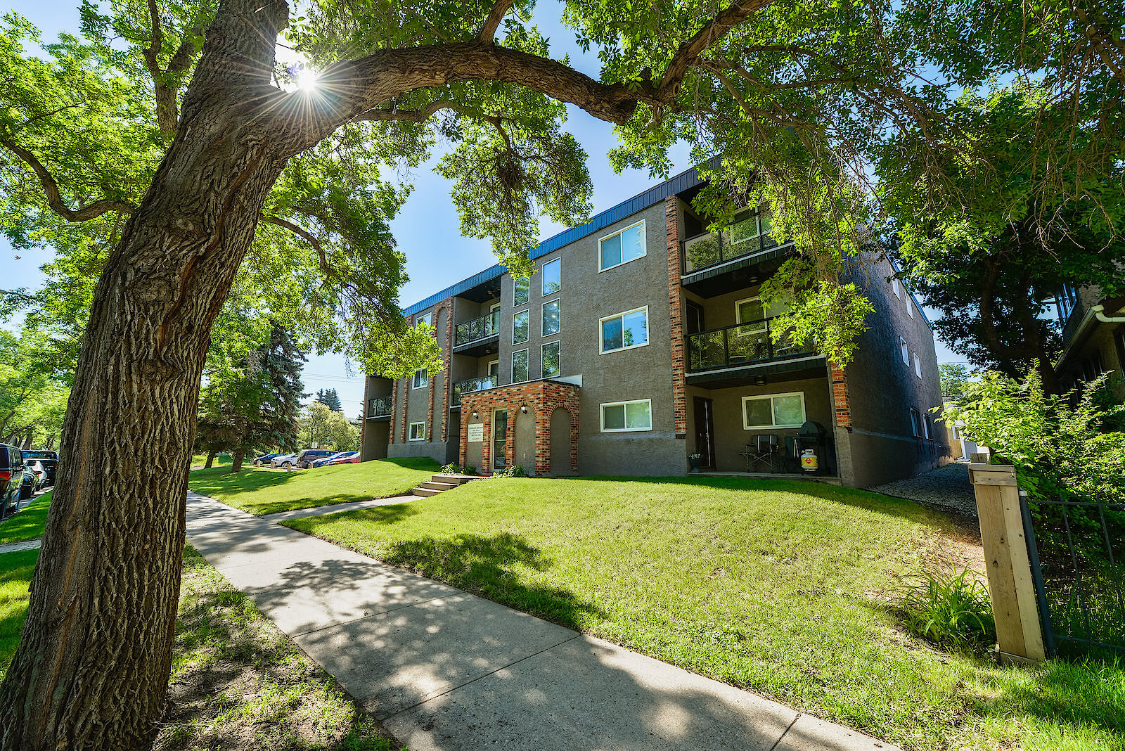 Edmonton 2 bedrooms Apartment for rent. Property photo: 508668-1