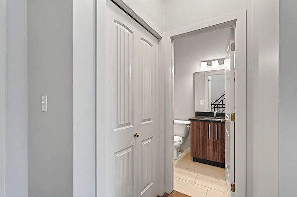 Edmonton 2 + Den bedrooms Townhouse for rent. Property photo: 510360-3