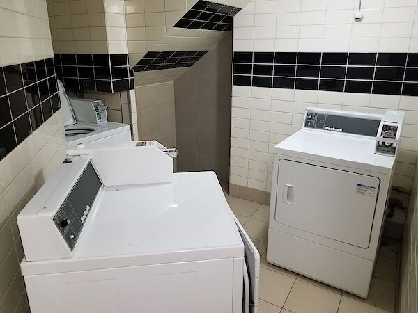 Calgary 1 bedroom Apartment for rent. Property photo: 510876-2