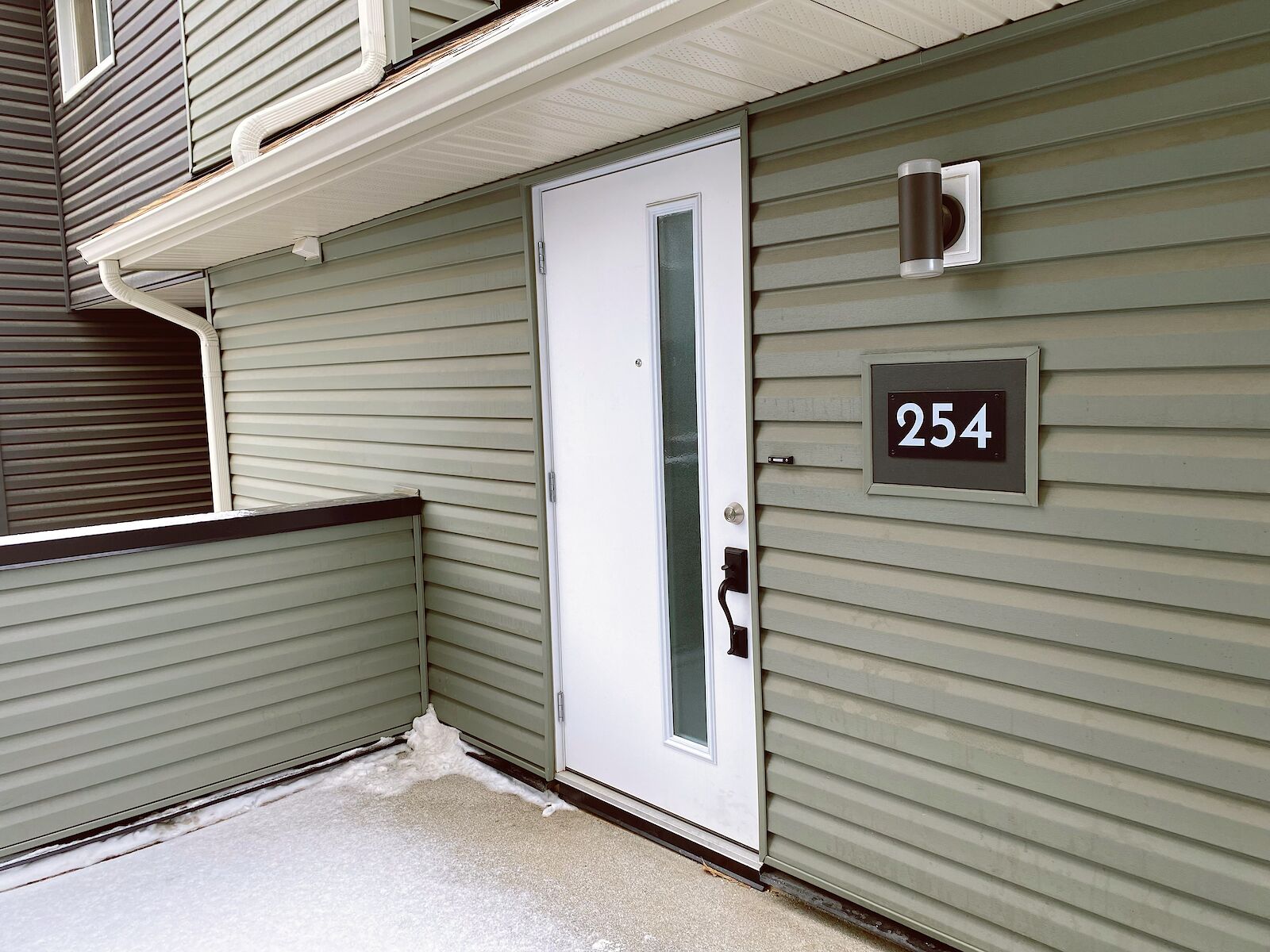 Calgary 2 bedrooms Townhouse for rent. Property photo: 511157-1