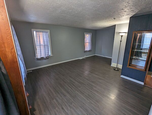 Calgary 2 bedrooms House for rent. Property photo: 511998-2