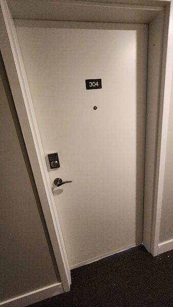 Calgary 1 bedroom Apartment for rent. Property photo: 512463-3