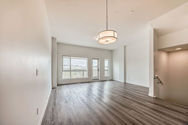 Calgary 3 bedrooms Townhouse for rent. Property photo: 513402-3