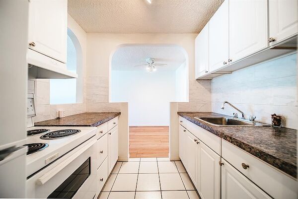 Calgary 1 bedroom Condo Unit for rent. Property photo: 513472-3