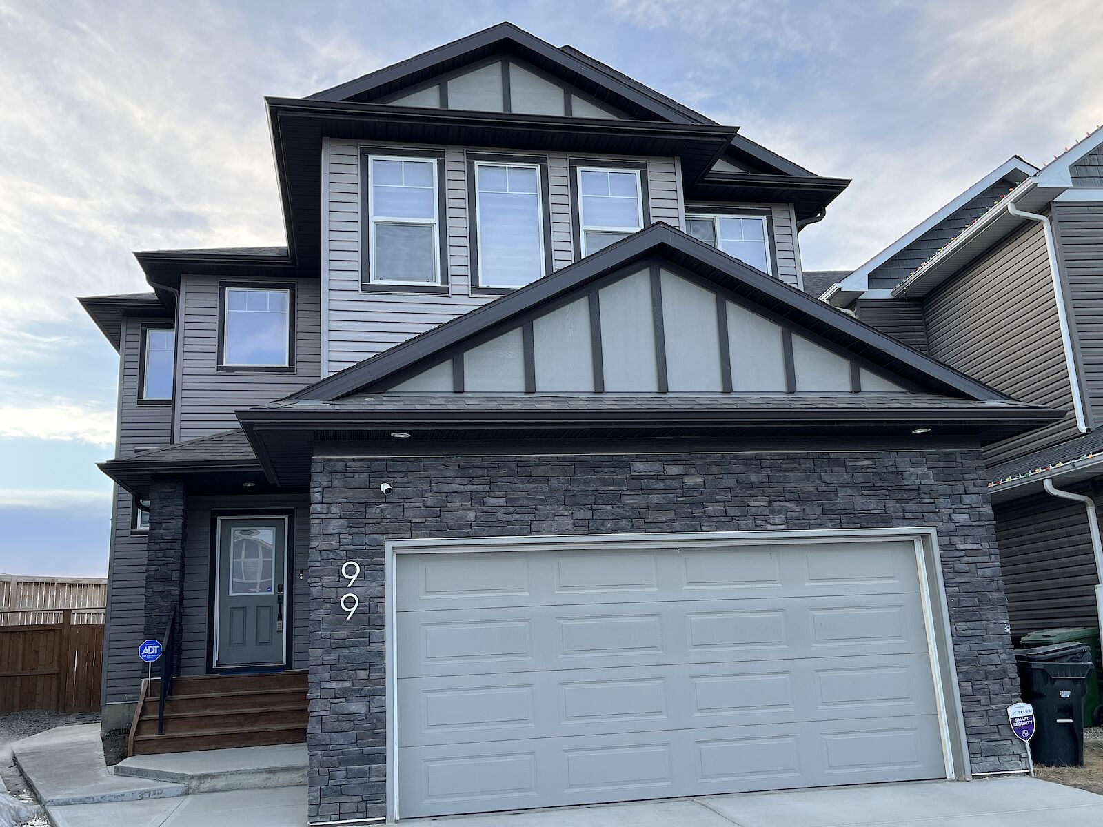 Calgary 4 + Den bedrooms House for rent. Property photo: 513903-1