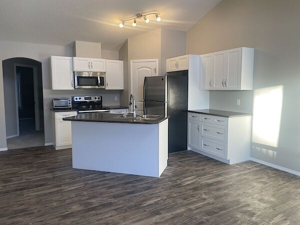 Edmonton 2 bedrooms Townhouse for rent. Property photo: 515112-3