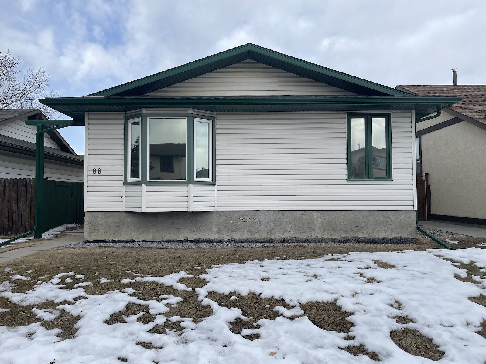 Calgary 2 bedrooms Basement for rent. Property photo: 515425-1