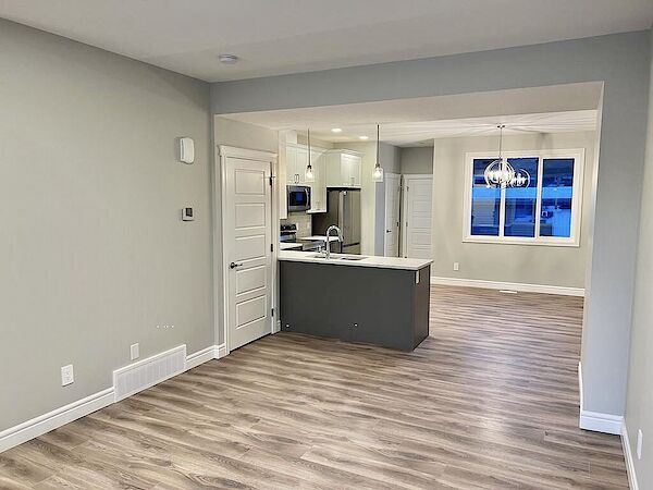 Edmonton 3 bedrooms Townhouse for rent. Property photo: 516658-3