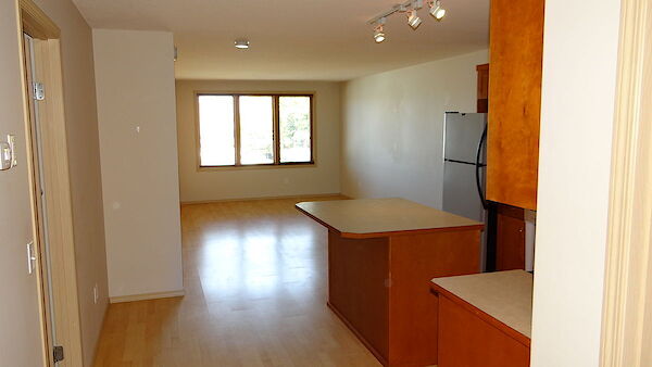 High River 1 bedroom Condo Unit for rent. Property photo: 517102-2