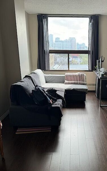 Calgary 1 bedroom Condo Unit for rent. Property photo: 517160-2