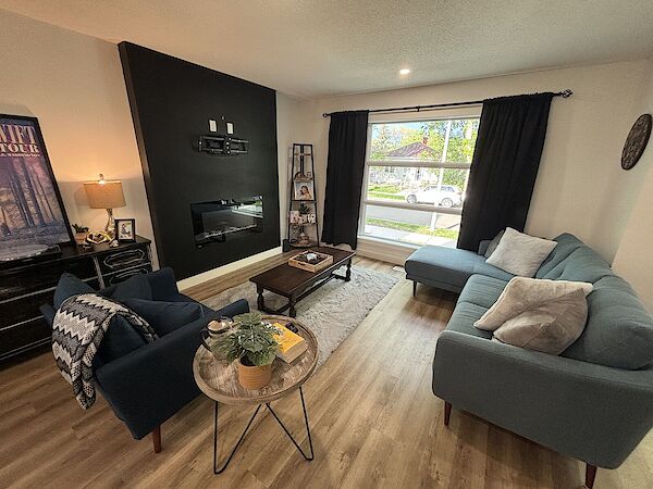 Edmonton 2 bedrooms Duplex for rent. Property photo: 517432-2
