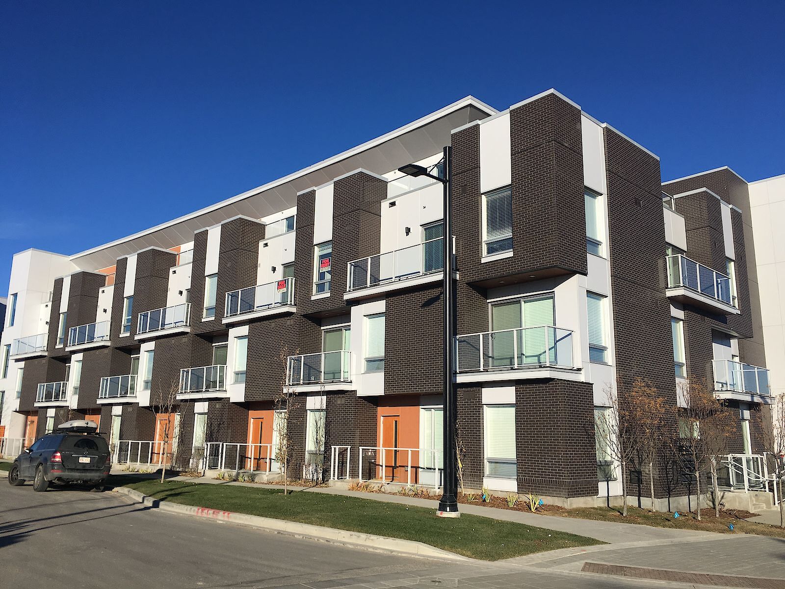 Calgary 2 bedrooms Condo Unit for rent. Property photo: 518120-1