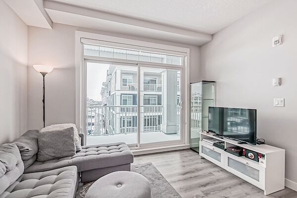 Calgary 2 bedrooms Condo Unit for rent. Property photo: 518462-2