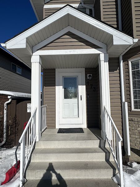 Calgary 3 + Den bedrooms House for rent. Property photo: 518573-3