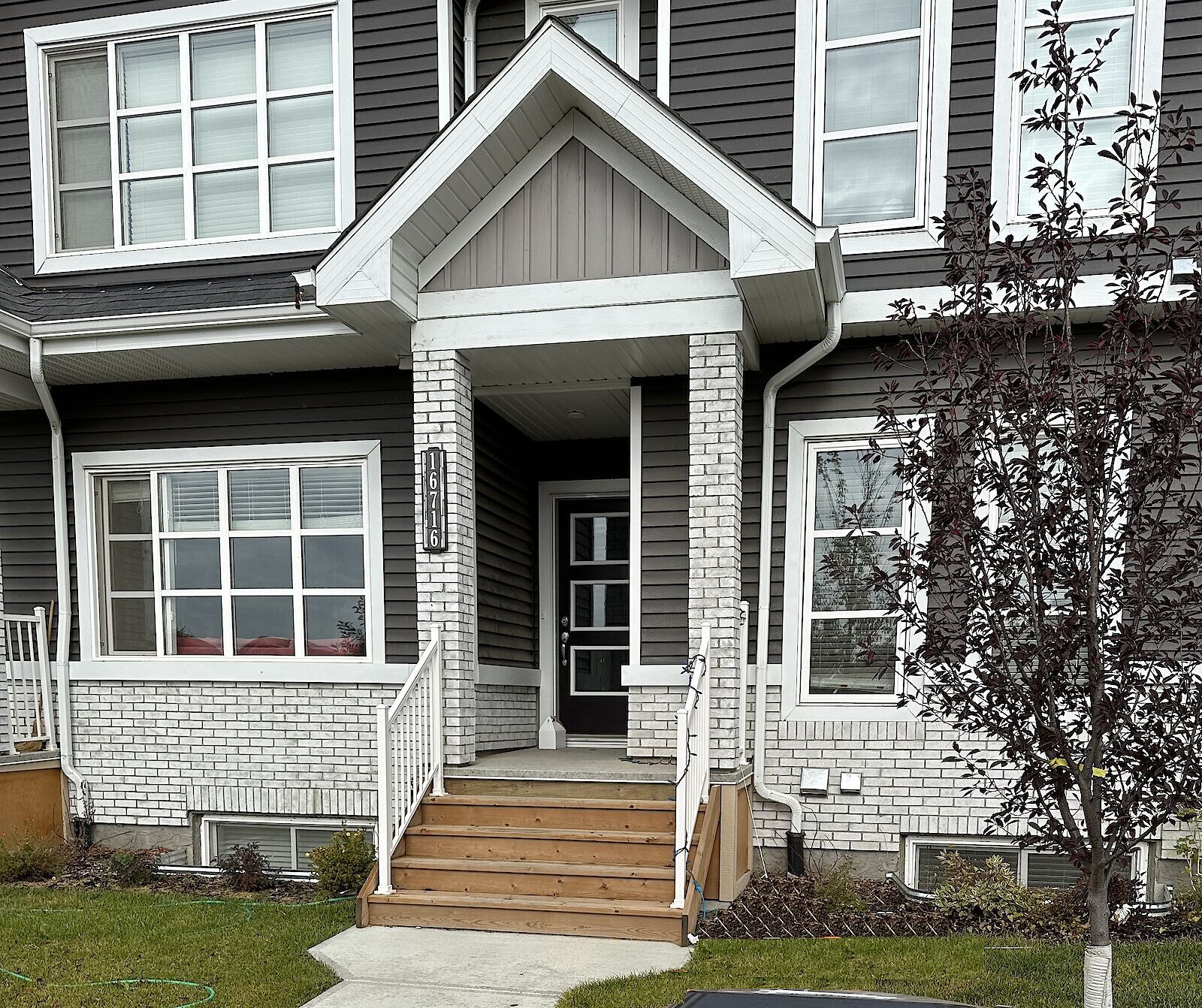 Edmonton 3 bedrooms Main Floor for rent. Property photo: 520325-1