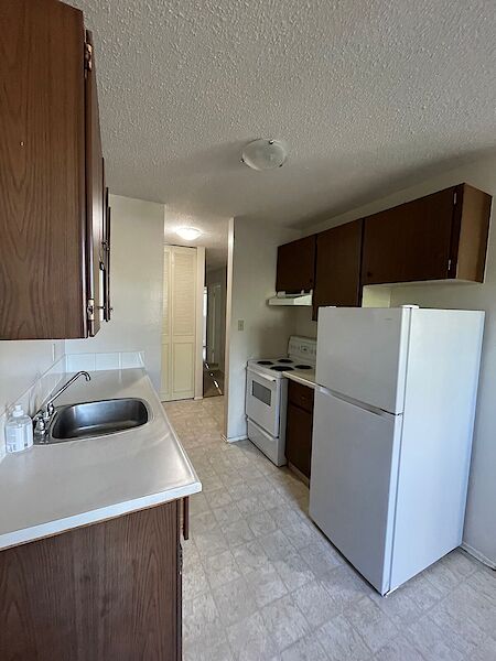 Edmonton 3 bedrooms Apartment for rent. Property photo: 520522-2
